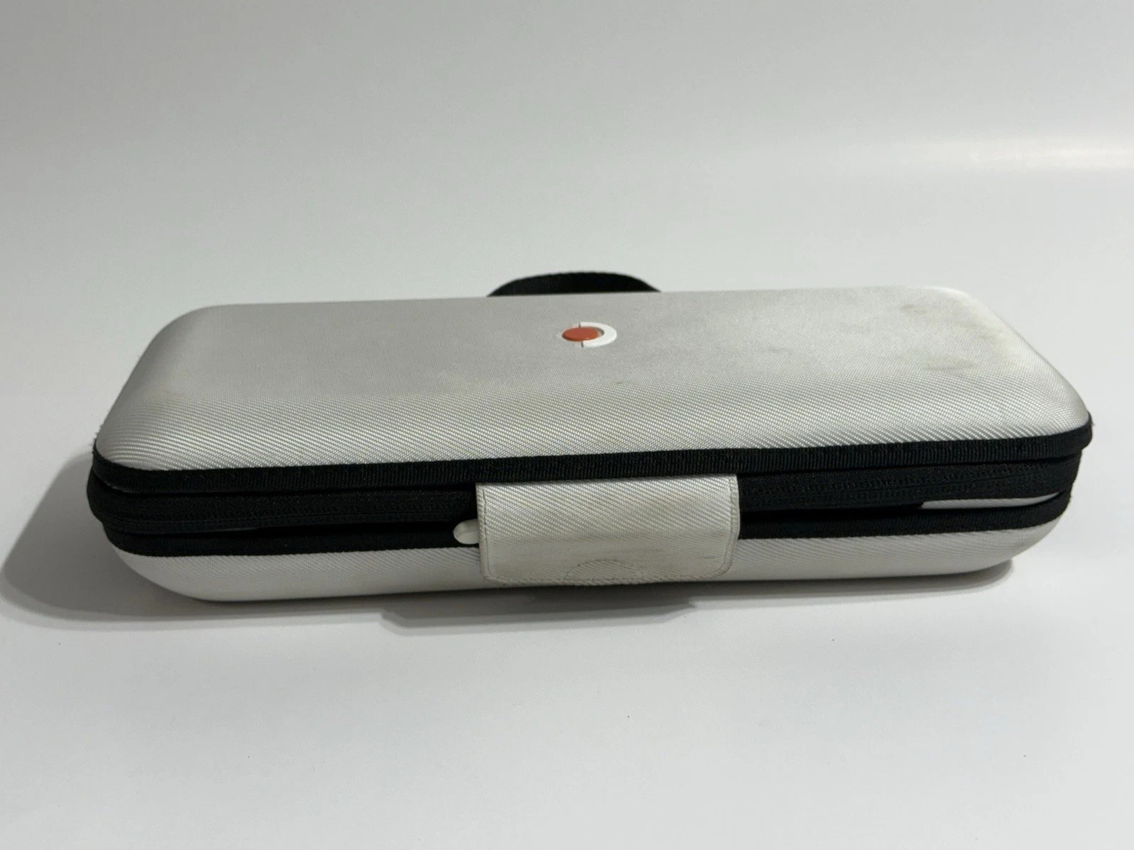 Valve Steam Deck OLED Limited White Edition 1TB Handheld Console with Case thumbnail 11