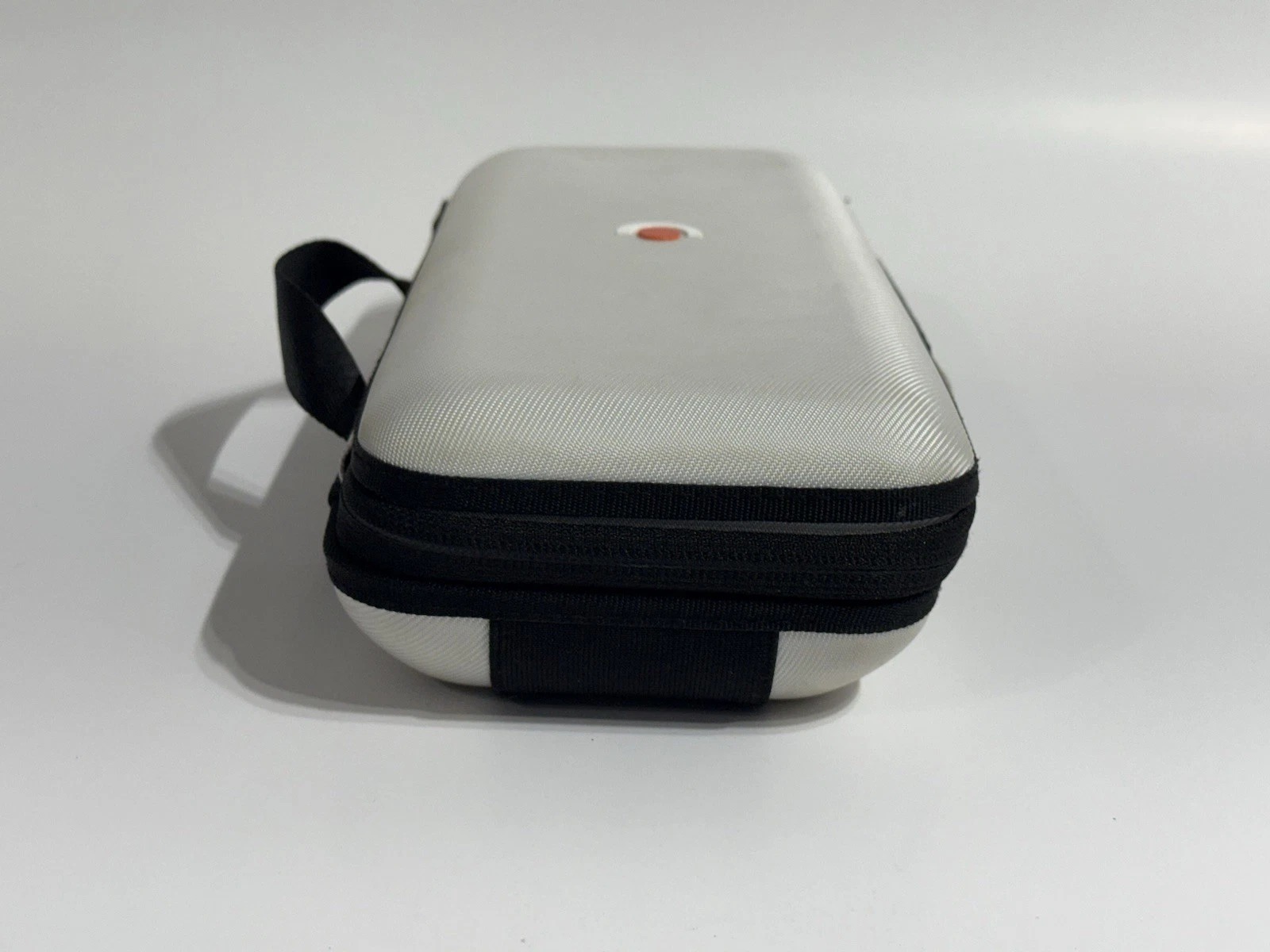 Valve Steam Deck OLED Limited White Edition 1TB Handheld Console with Case thumbnail 12