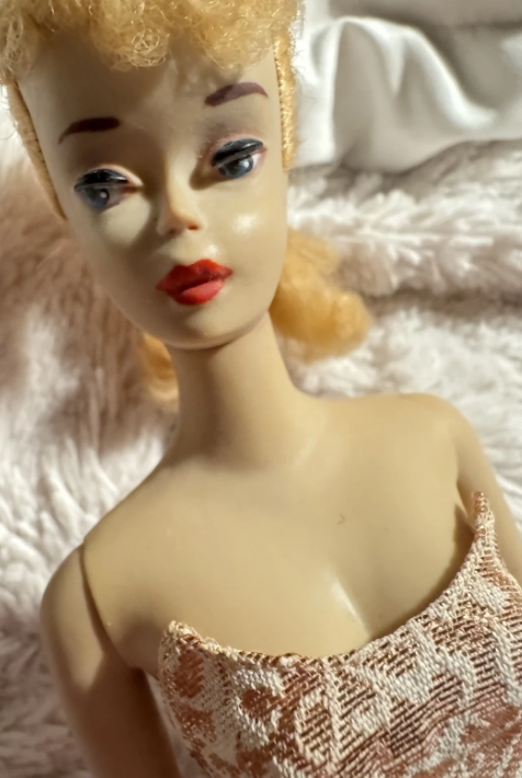 Vintage Barbie #3 Blonde Ponytail (1960) – Golden Girl Dress #911 thumbnail 1