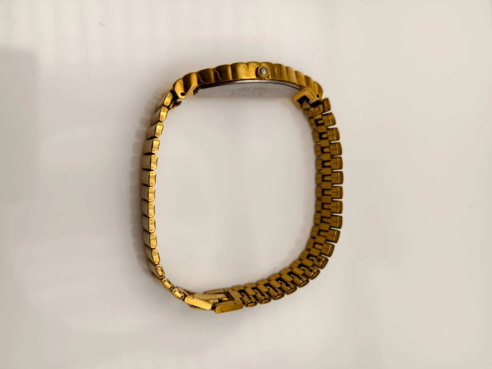 Rare Vintage Seiko Half Moon 1F20-5D59 Ladies Gold Tone Quartz Watch thumbnail 5