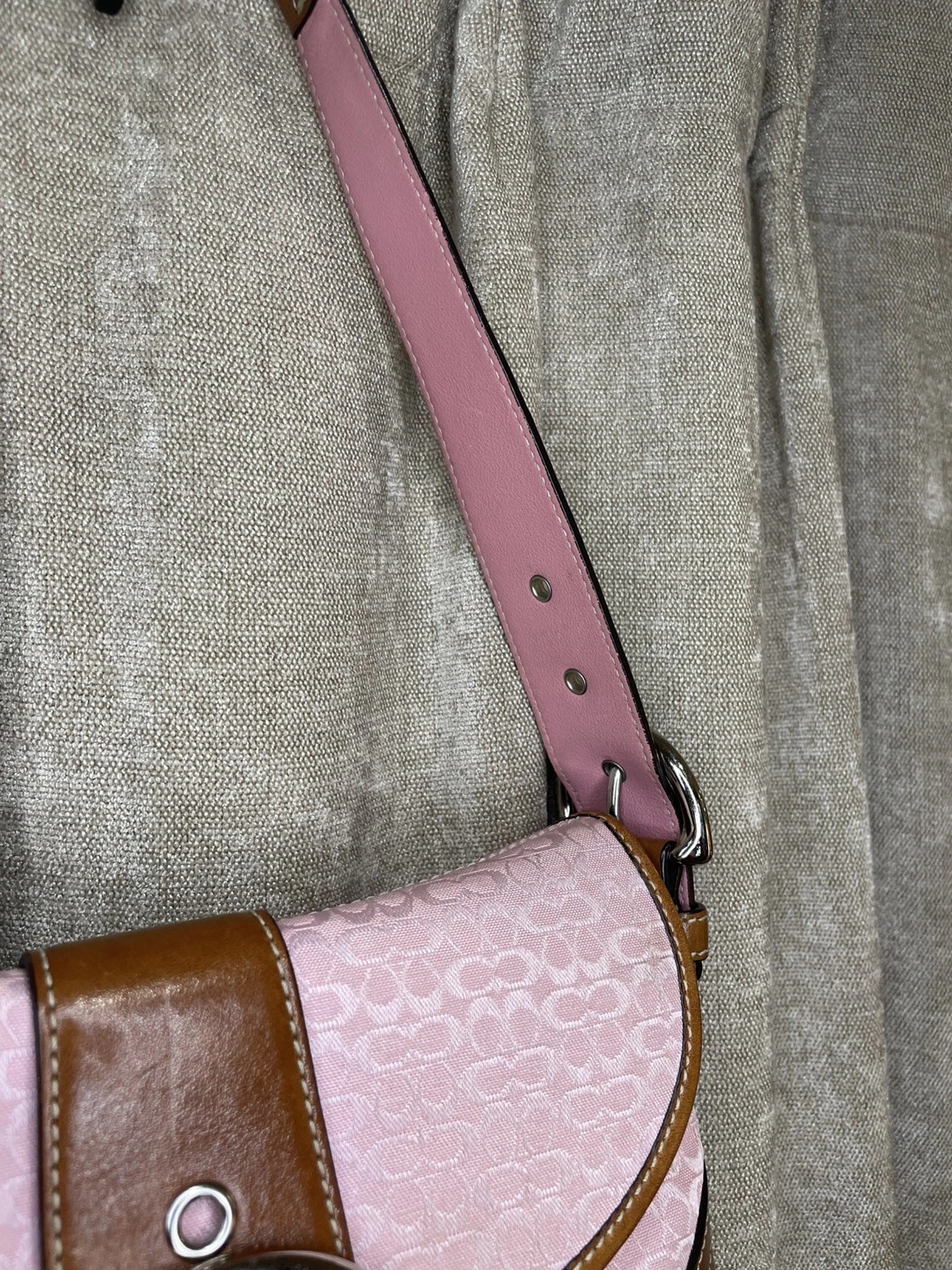 Vintage Y2K COACH Soho 6818 Light Pink Monogram Canvas Leather Shoulder Handbag thumbnail 5