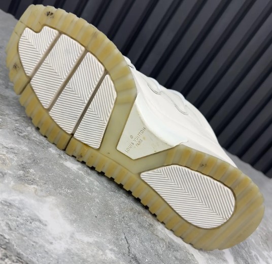 Zig-Zag Monogram Leather Designer Sneakers - Size 10.5 thumbnail 8